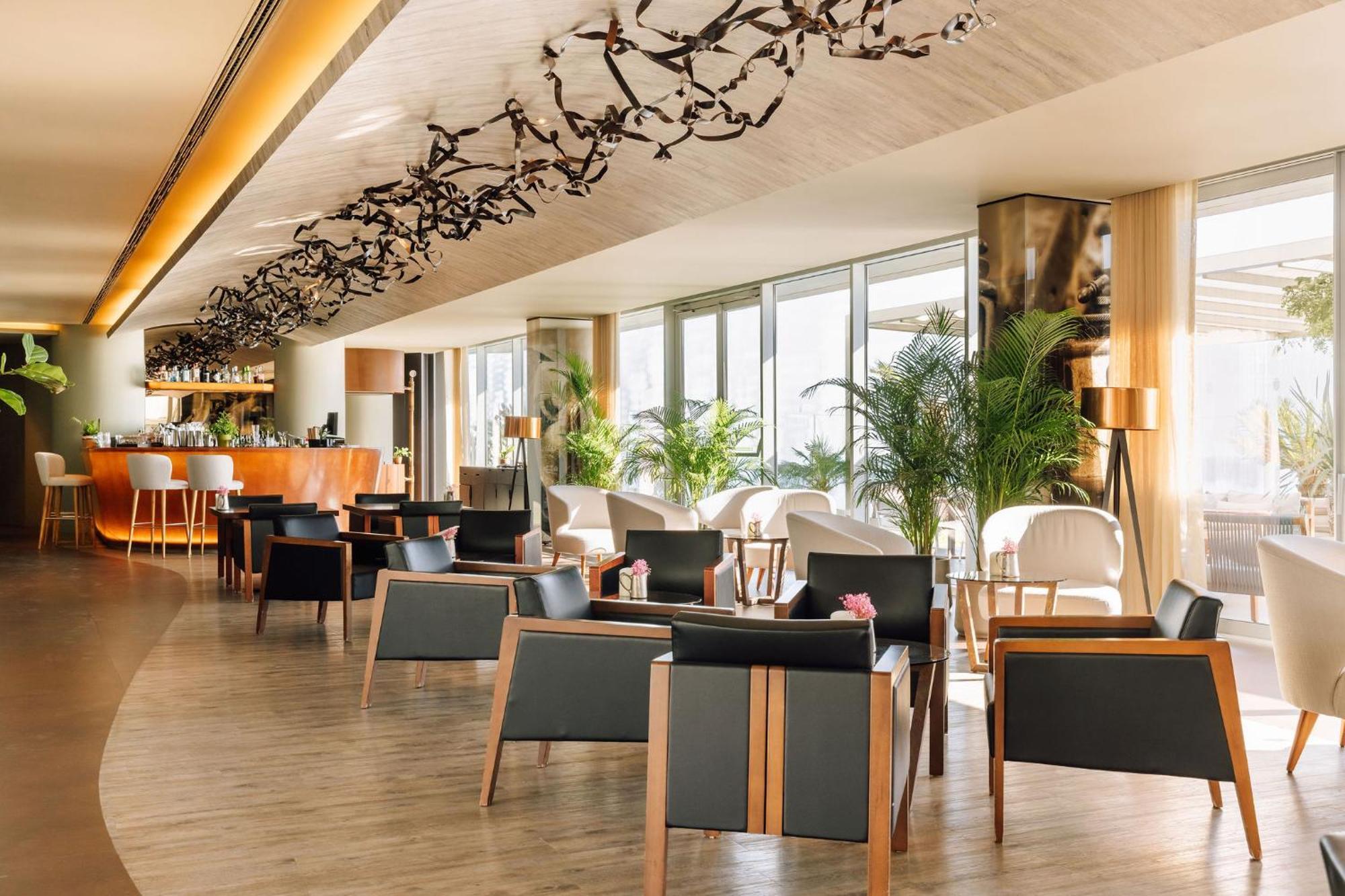 Saccharum - Resort And Spa - Savoy Signature Calheta  Luaran gambar The Lounge at the airport